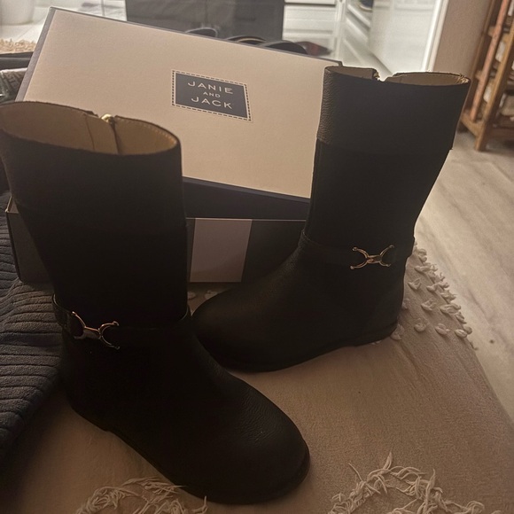 Boots BLACK size 10 GREAT CONDITION - Picture 2 of 9